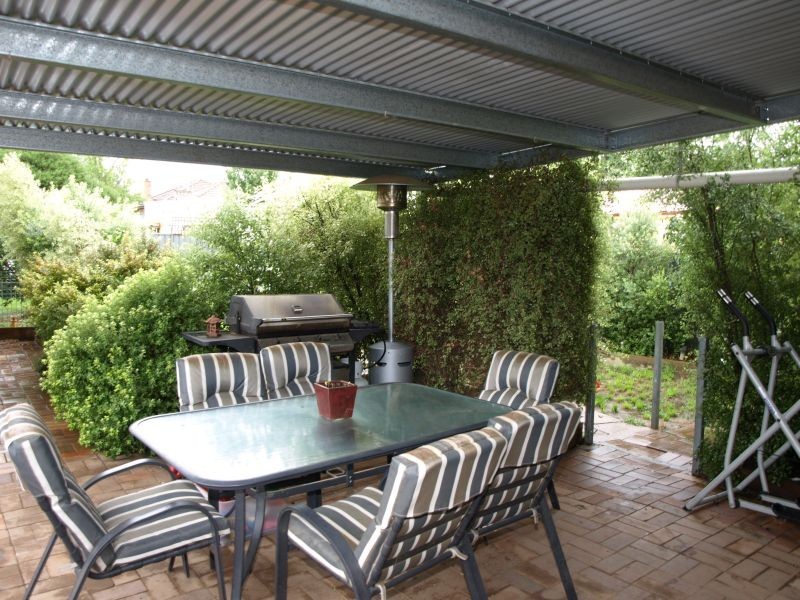 16 Neville Street, Goulburn NSW 2580