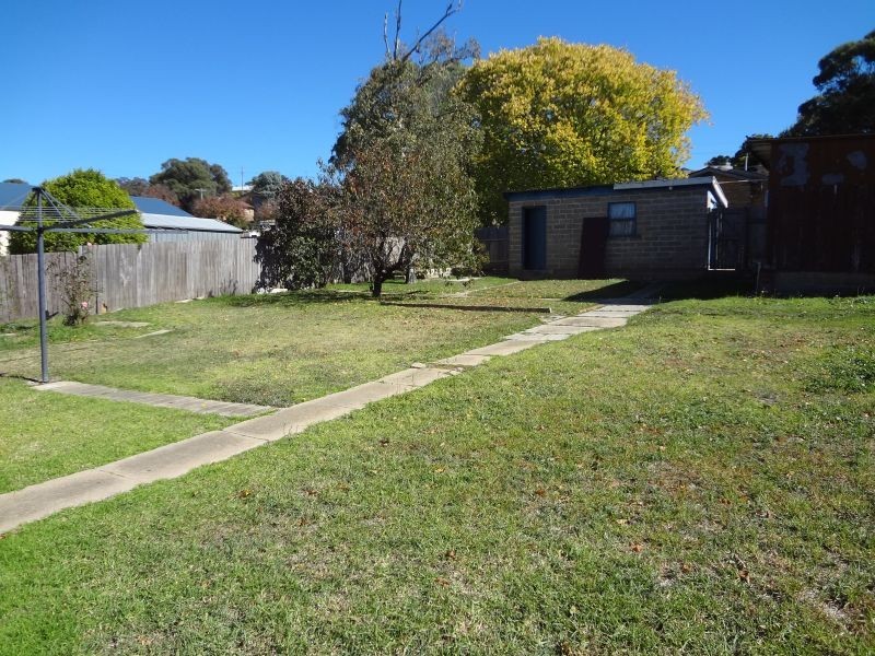 76 Sloane Street, Goulburn NSW 2580