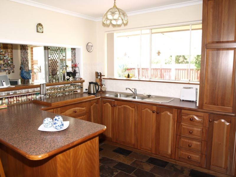 61 Albert Street, Goulburn NSW 2580