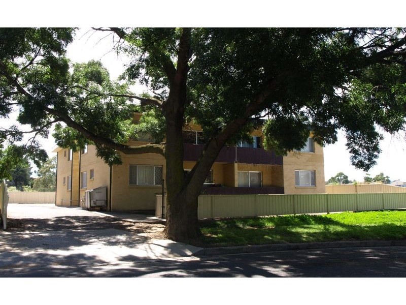 8/10 Albion Street, Goulburn NSW 2580