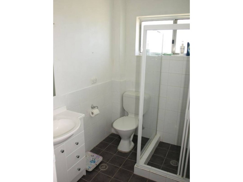 8/10 Albion Street, Goulburn NSW 2580