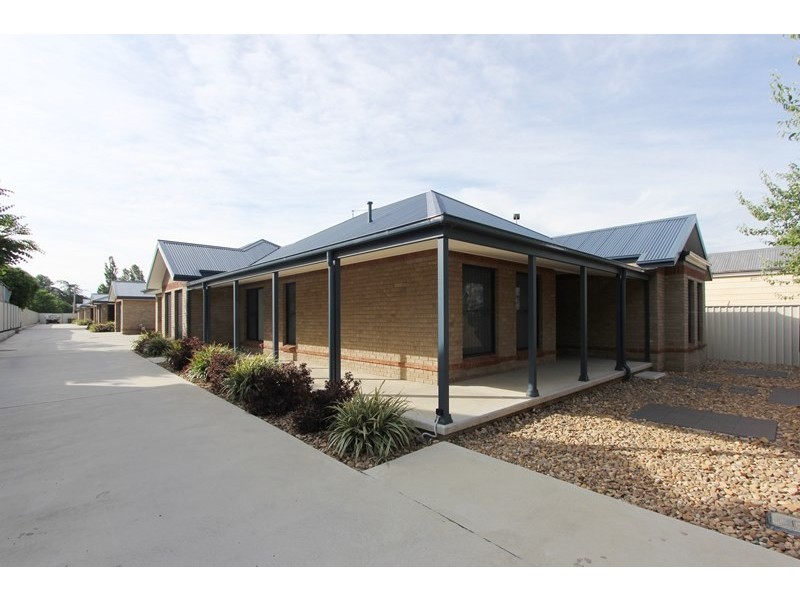Villa 1/72 Auburn Street, Goulburn NSW 2580