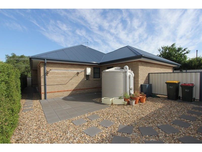 Villa 1/72 Auburn Street, Goulburn NSW 2580