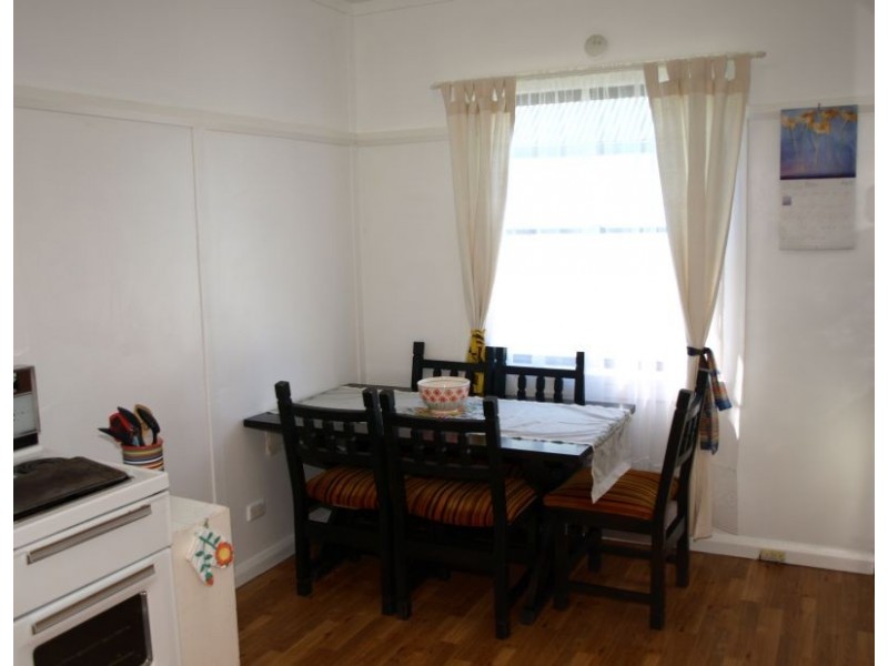 7 Hillview Road, Goulburn NSW 2580