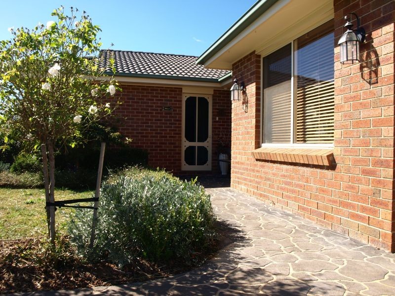8 Amber Court, Goulburn NSW 2580