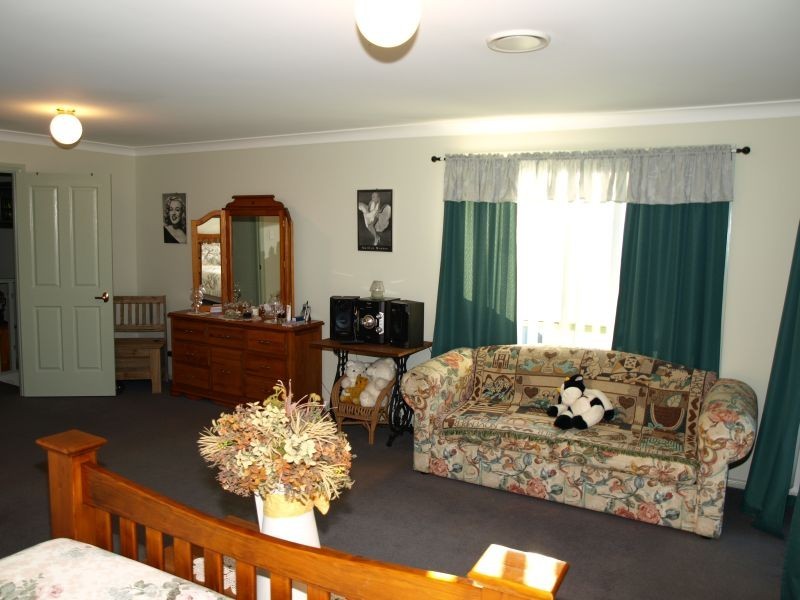 11 Oakwood Avenue, Goulburn NSW 2580