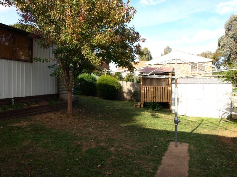 15 Caoura Crescent, Goulburn NSW 2580