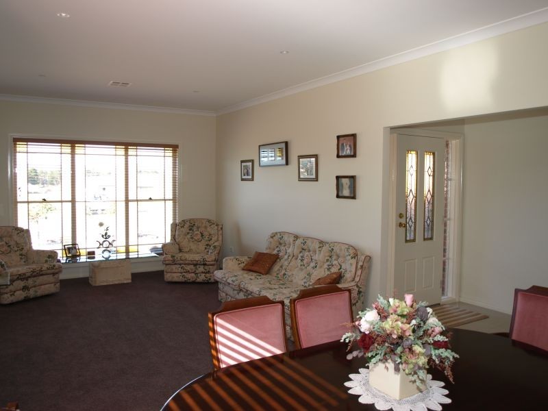 14 Monastery Drive, Goulburn NSW 2580