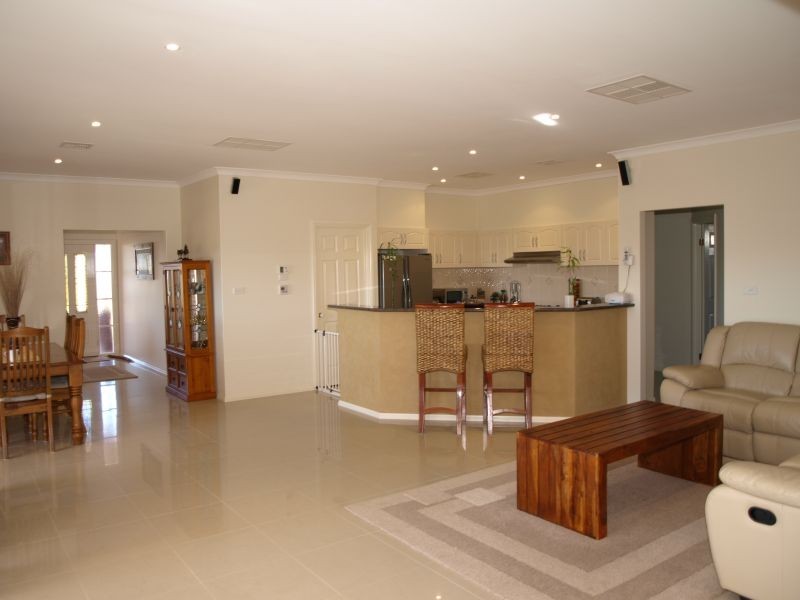 14 Monastery Drive, Goulburn NSW 2580