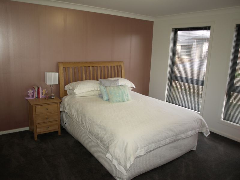 2 Hazelwood Place, Goulburn NSW 2580