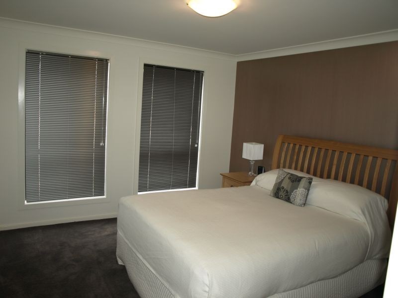 2 Hazelwood Place, Goulburn NSW 2580