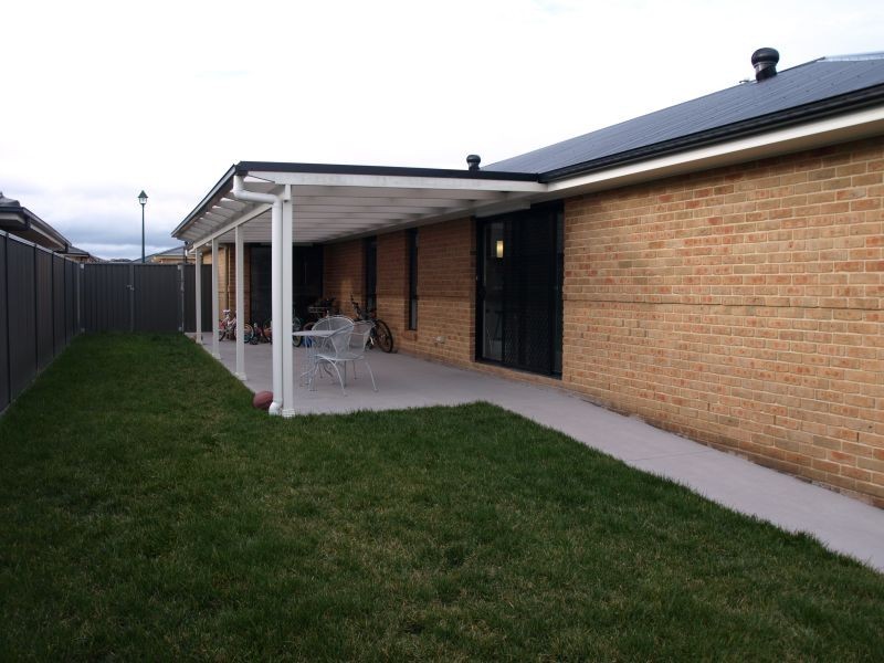 2 Hazelwood Place, Goulburn NSW 2580