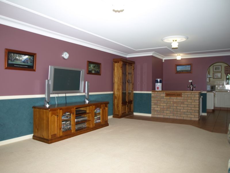 4 Paradise Place, Goulburn NSW 2580