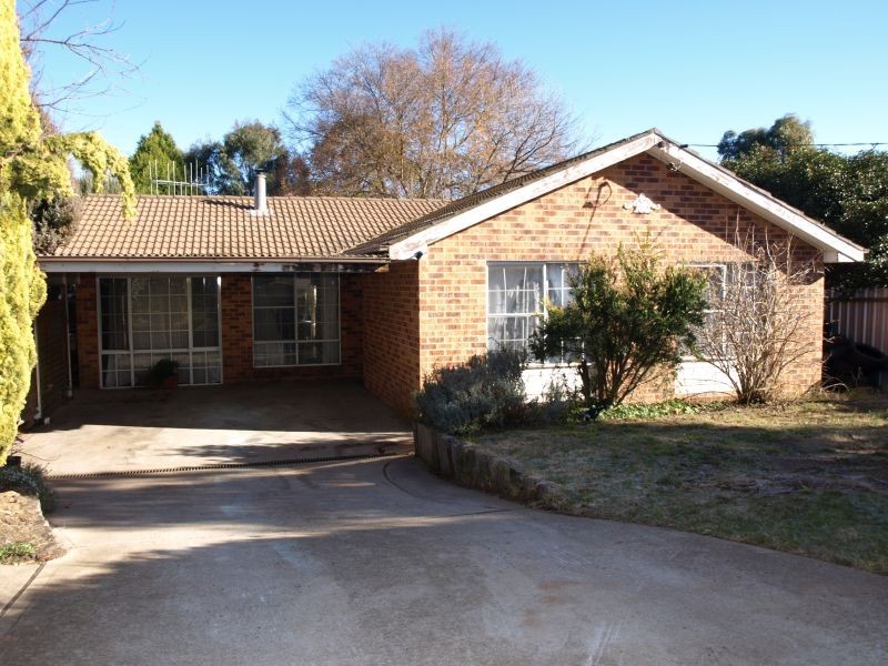 8 Emma Street, Goulburn NSW 2580