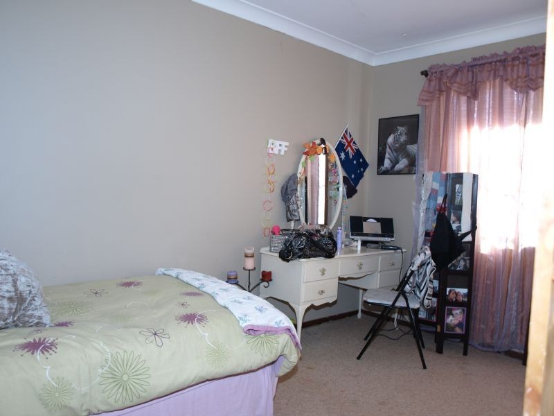 8 Emma Street, Goulburn NSW 2580