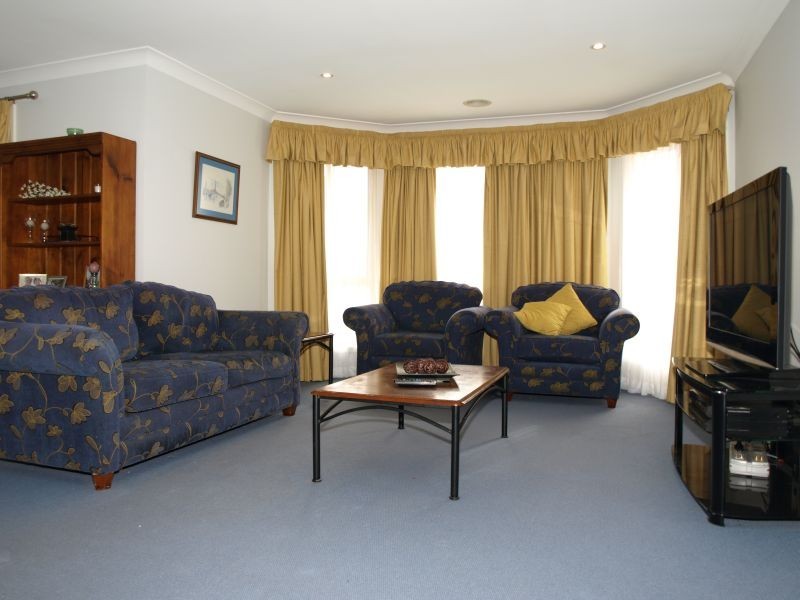 16 Amber Court, Goulburn NSW 2580