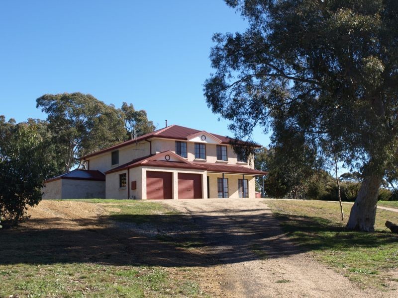220 Run-O-Waters Drive, Goulburn NSW 2580