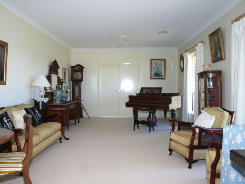 8 Ruse Street, Goulburn NSW 2580