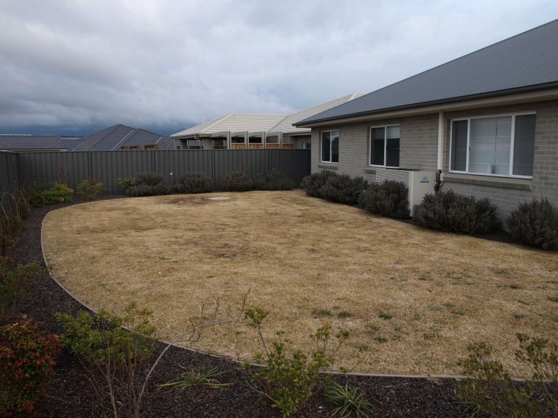 10 Lambert Drive, Goulburn NSW 2580