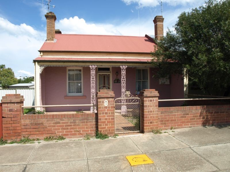 8 John Street, Goulburn NSW 2580