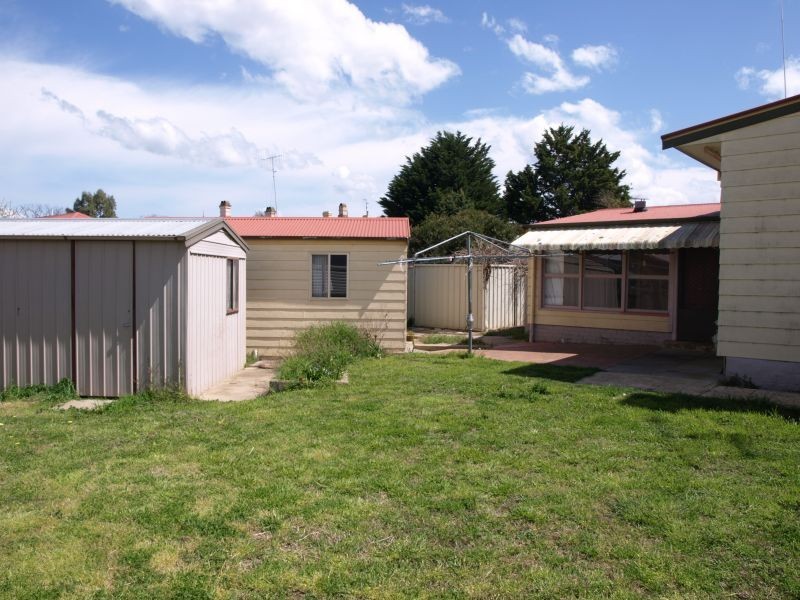 8 John Street, Goulburn NSW 2580
