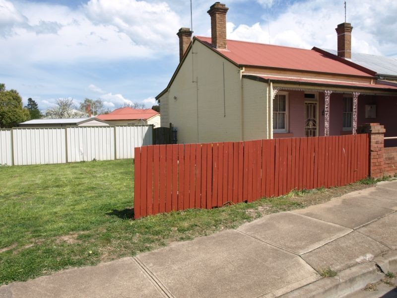 8 John Street, Goulburn NSW 2580