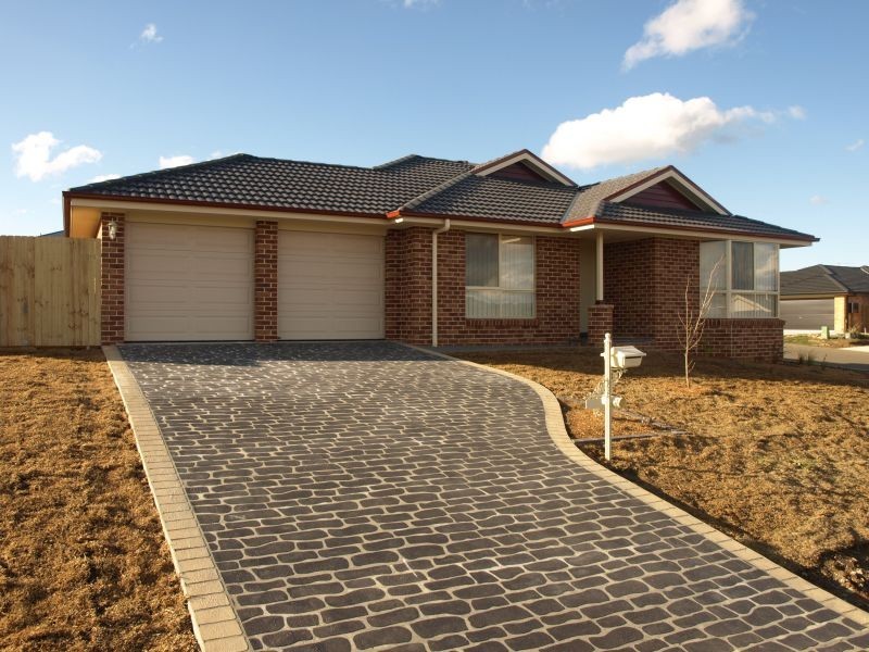 51 Mcguire Drive, Goulburn NSW 2580