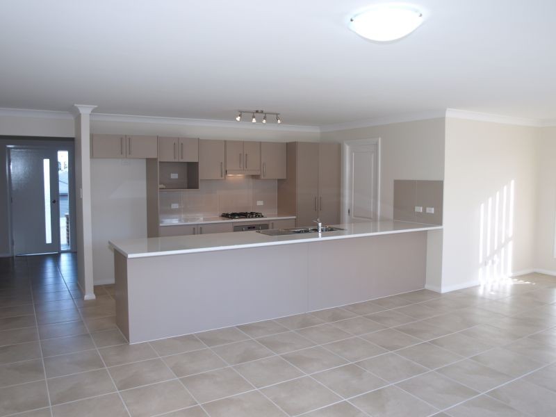 51 Mcguire Drive, Goulburn NSW 2580