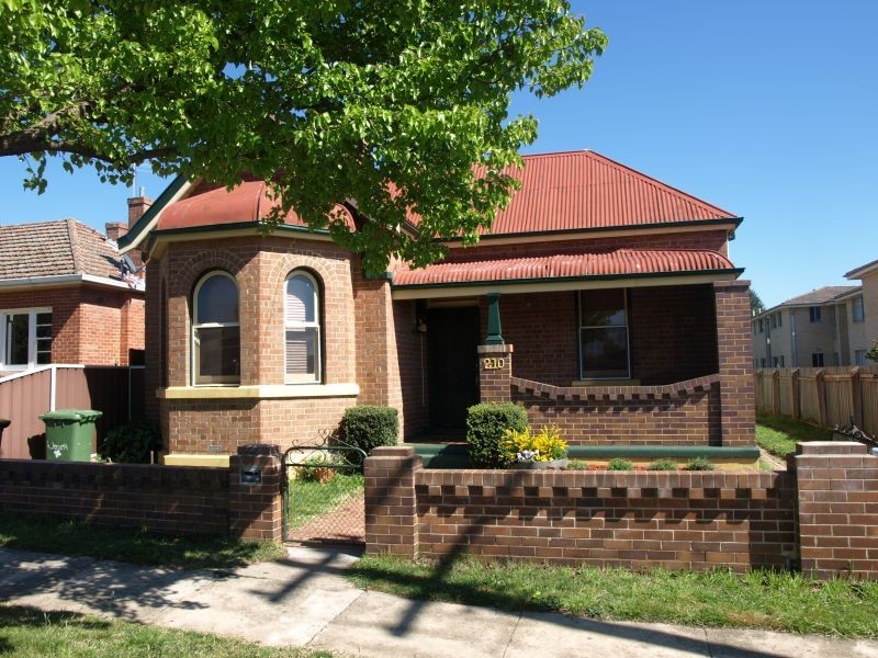 210 Cowper Street, Goulburn NSW 2580