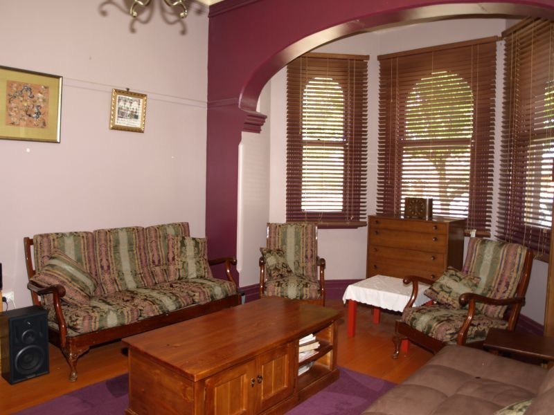 210 Cowper Street, Goulburn NSW 2580
