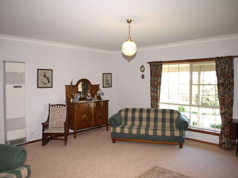 34 Run O Waters Drive, Goulburn NSW 2580