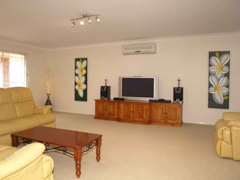 16 Paradise Place, Goulburn NSW 2580