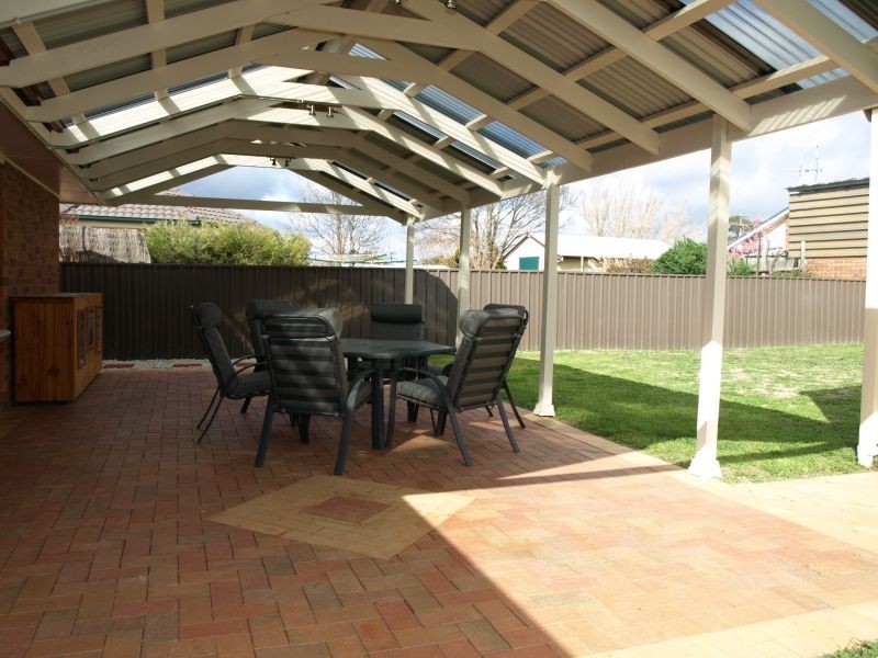 16 Paradise Place, Goulburn NSW 2580