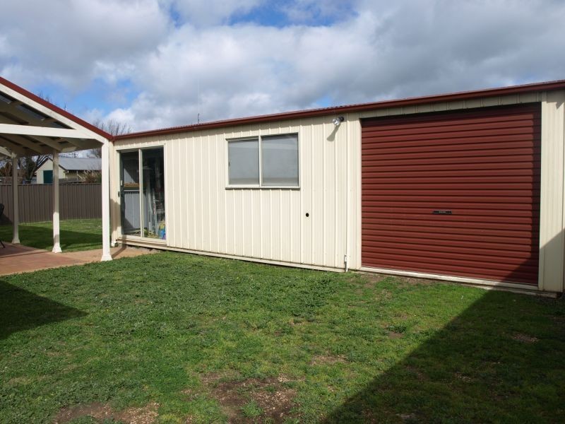 16 Paradise Place, Goulburn NSW 2580