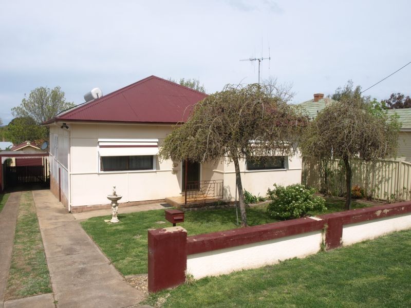 27 Robinson Street, Goulburn NSW 2580