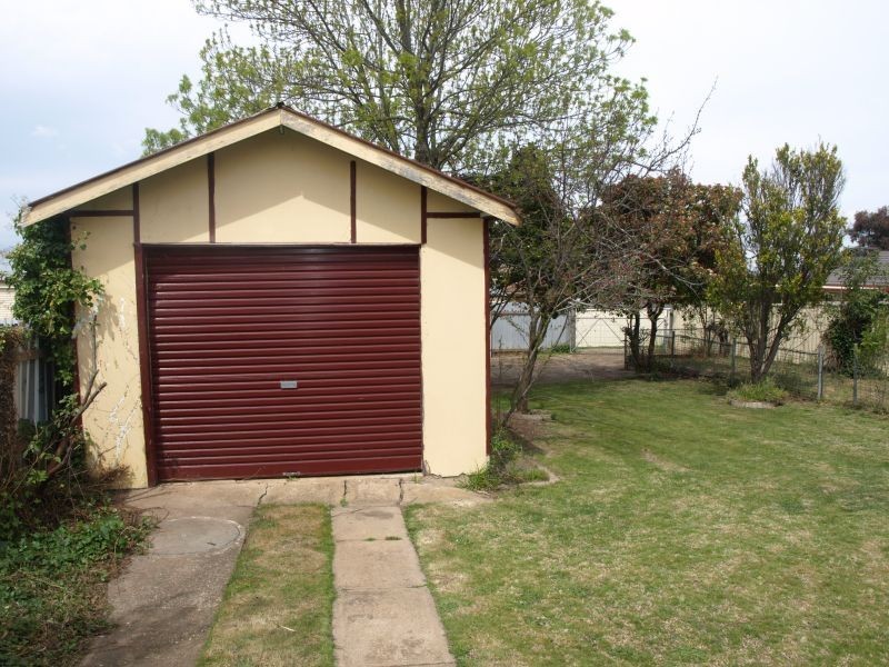 27 Robinson Street, Goulburn NSW 2580