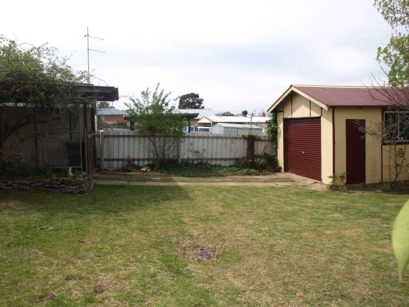 27 Robinson Street, Goulburn NSW 2580