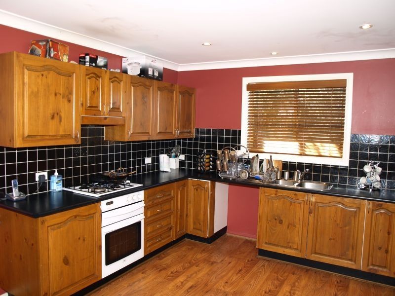 8 Amber Court, Goulburn NSW 2580