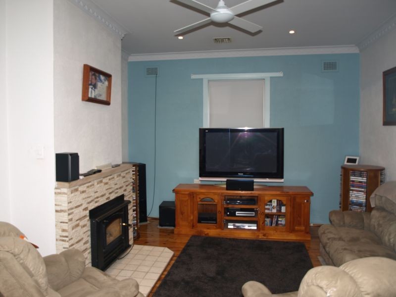 24 Walker Street, Goulburn NSW 2580