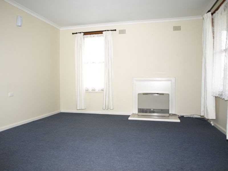 2 Nichols Street, Goulburn NSW 2580