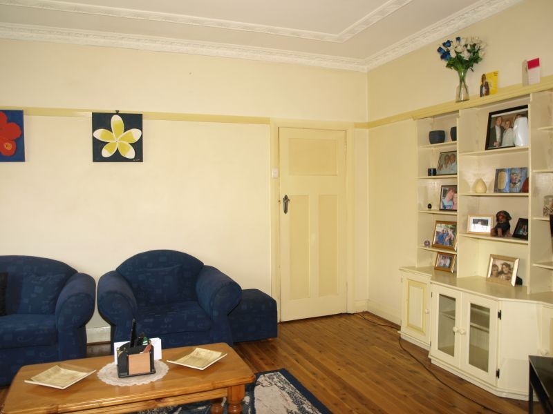 81 Clinton Street, Goulburn NSW 2580