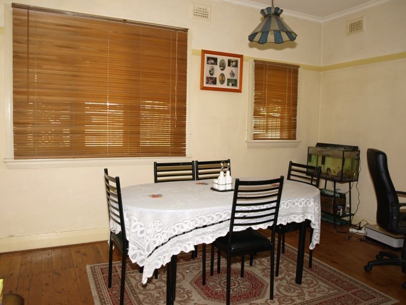 81 Clinton Street, Goulburn NSW 2580