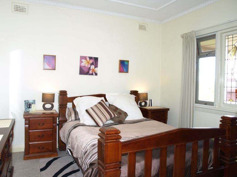 81 Clinton Street, Goulburn NSW 2580