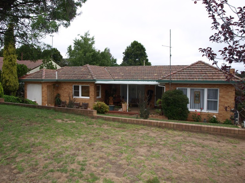 8 Barber Street, Goulburn NSW 2580