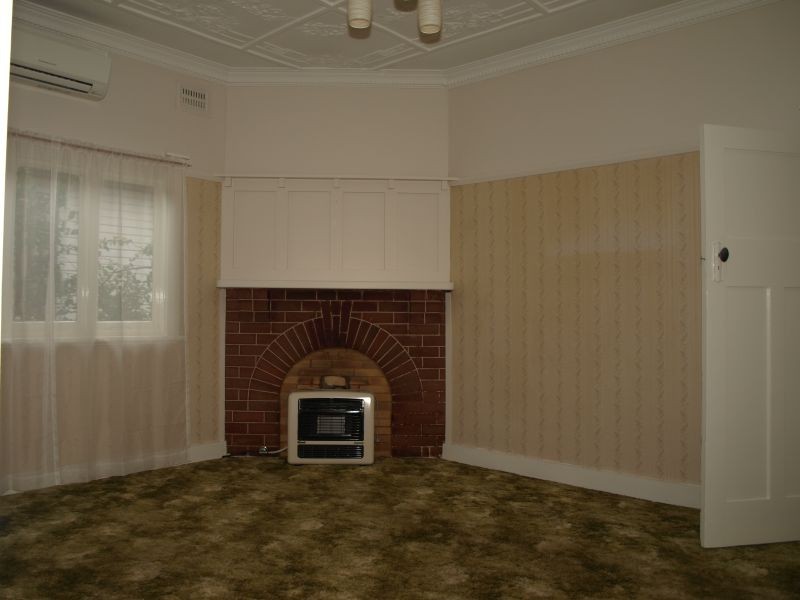 141 Clinton Street, Goulburn NSW 2580