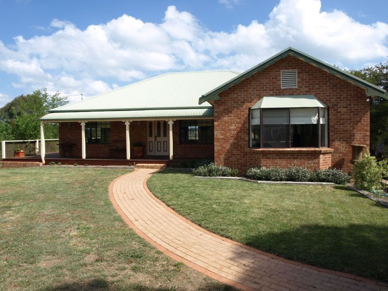 55 Run-O-Waters Drive, Goulburn NSW 2580