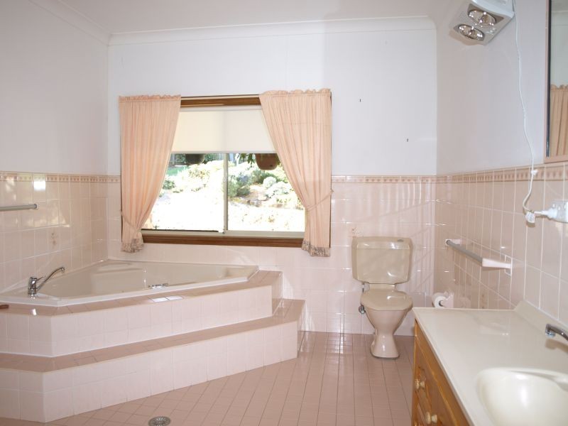 34 Run O Waters Drive, Goulburn NSW 2580