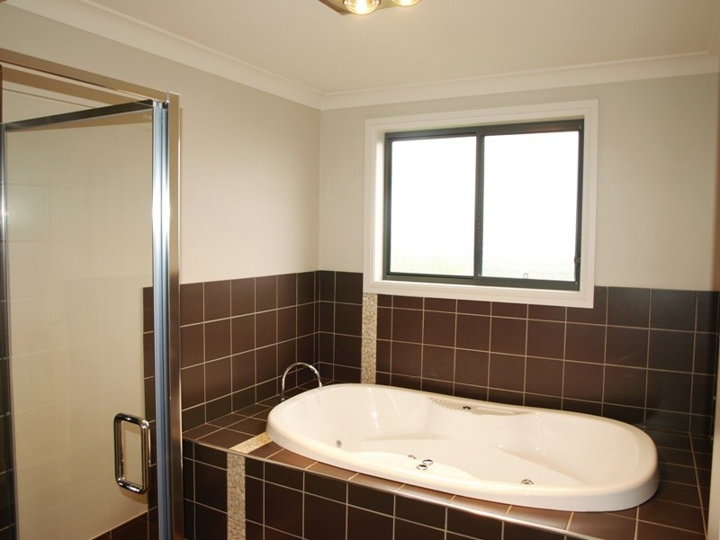 22 Melliodora Drive, Goulburn NSW 2580