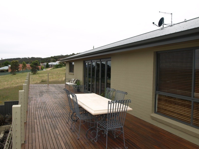 22 Melliodora Drive, Goulburn NSW 2580