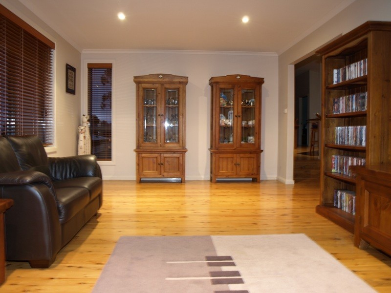 7 Mannifera Place, Goulburn NSW 2580